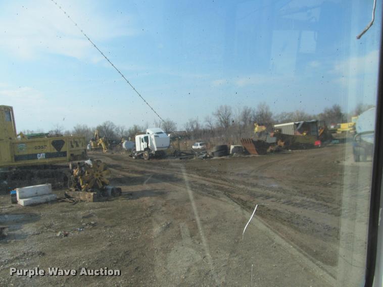 image for item J2600 Capacity J4000E yard truck