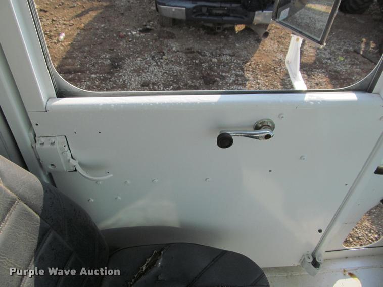 image for item J2600 Capacity J4000E yard truck