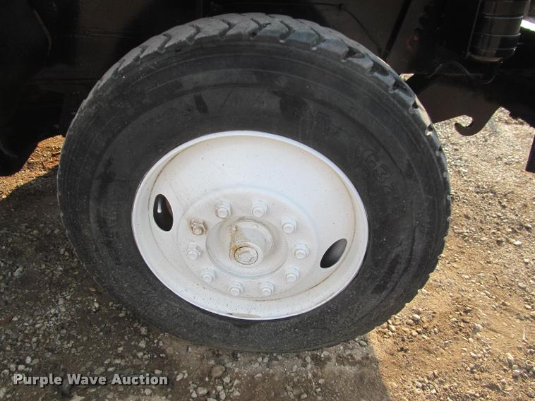 image for item J2600 Capacity J4000E yard truck