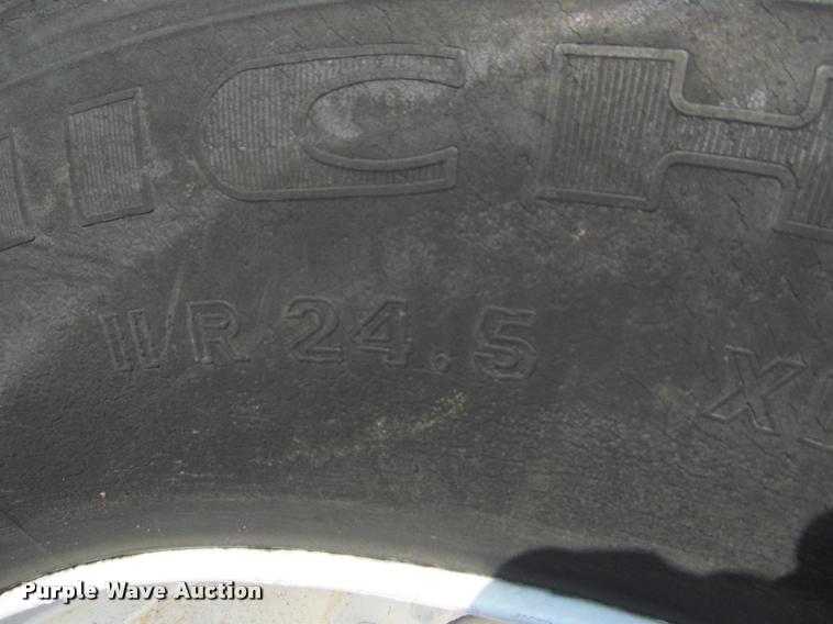 image for item J2600 Capacity J4000E yard truck