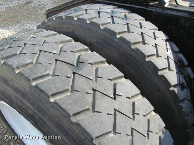 image for item J2600 Capacity J4000E yard truck