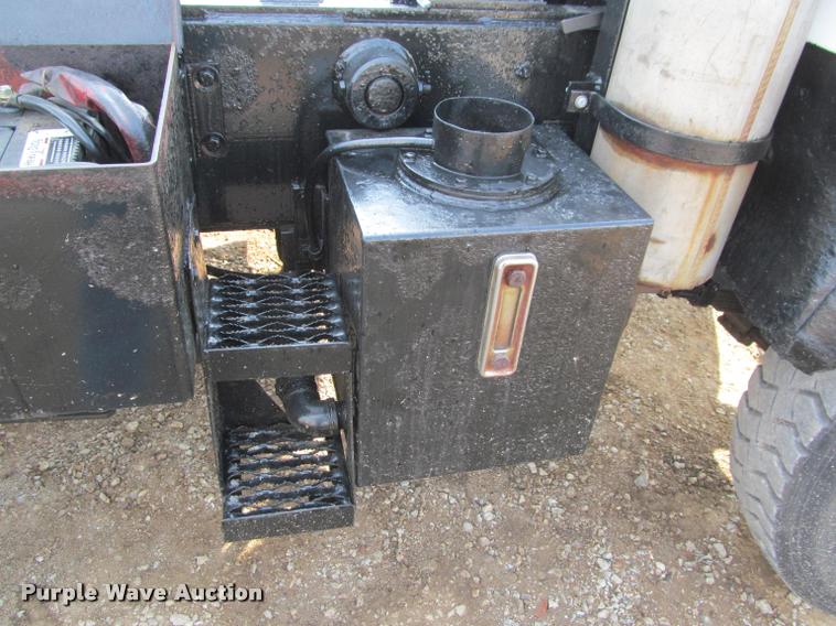 image for item J2600 Capacity J4000E yard truck