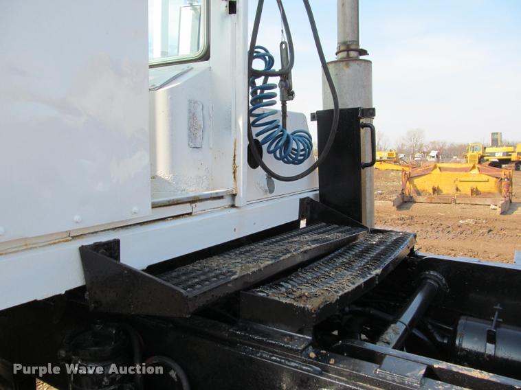 image for item J2600 Capacity J4000E yard truck