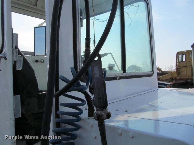 image for item J2600 Capacity J4000E yard truck