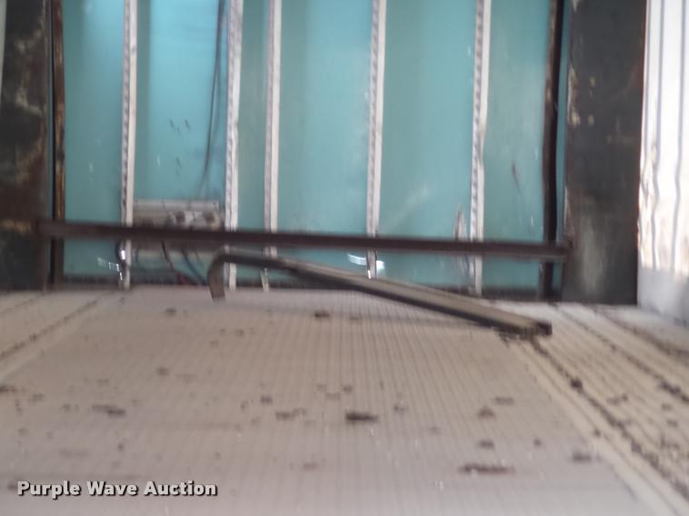 image for item J8656 2001 Utility TS2CHA curtain side dry van trailer