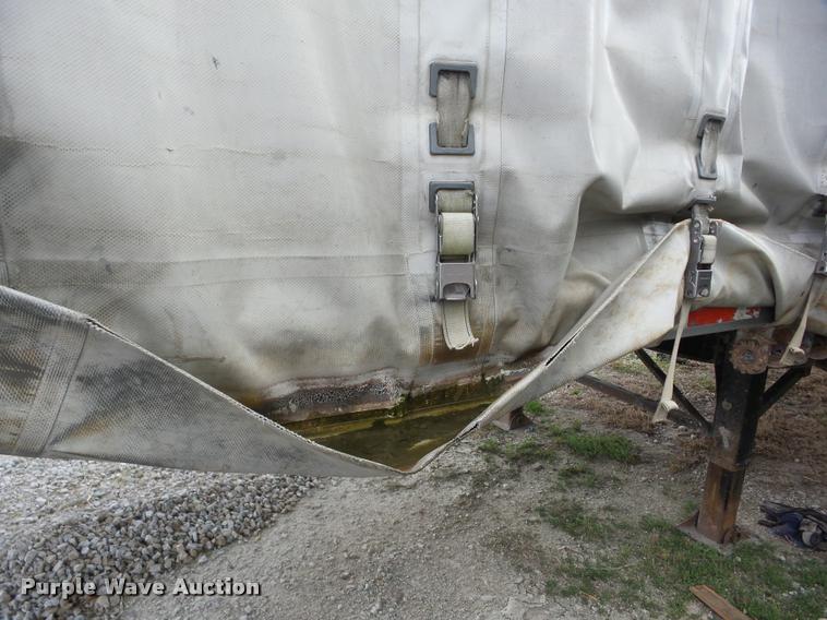 image for item J8656 2001 Utility TS2CHA curtain side dry van trailer