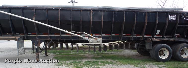 image for item J8657 2008 Aulick 4260542 live bottom trailer