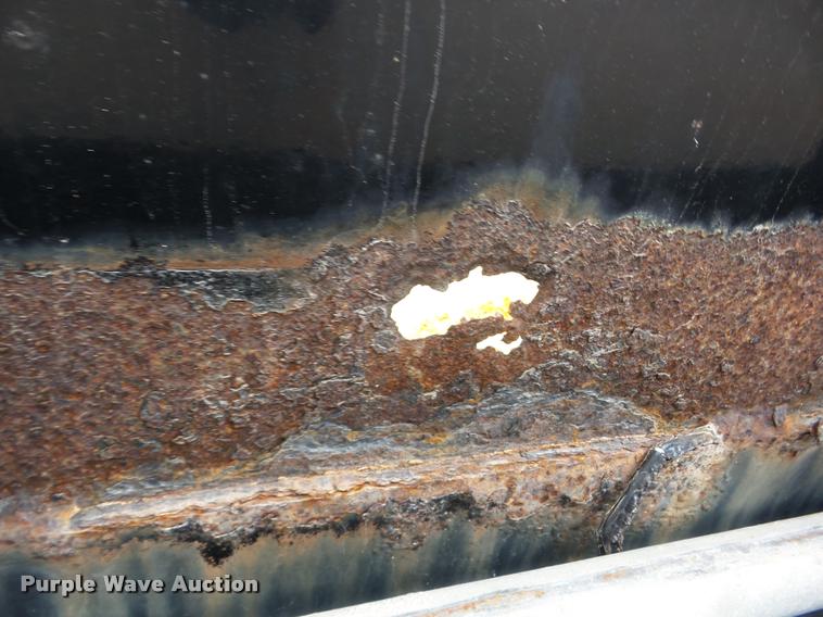 image for item J8657 2008 Aulick 4260542 live bottom trailer