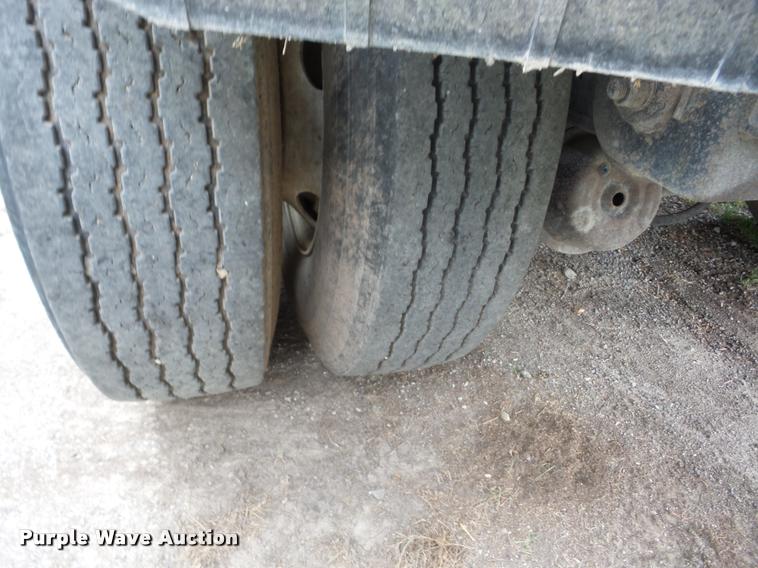 image for item J8657 2008 Aulick 4260542 live bottom trailer