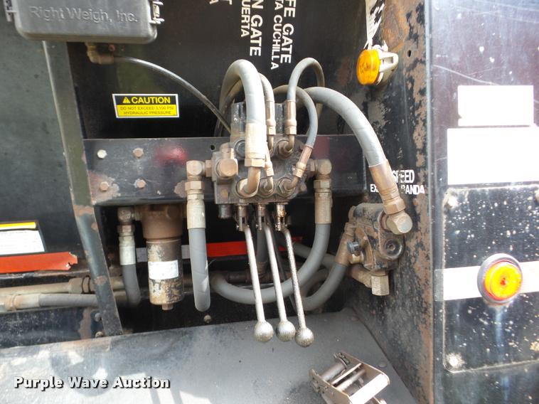 image for item J8657 2008 Aulick 4260542 live bottom trailer