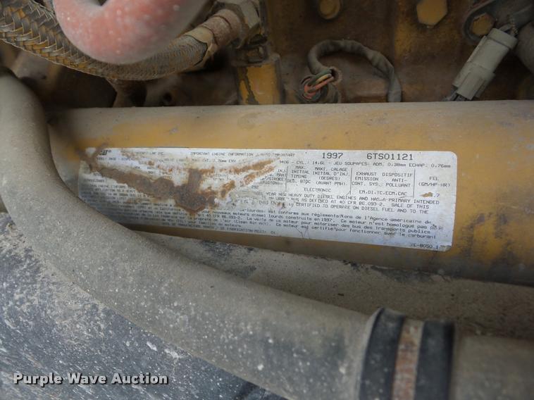 image for item J8661 1997 Freightliner FLD semi truck