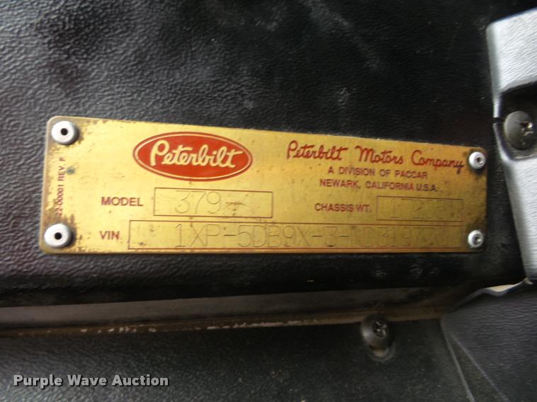 image for item J8662 1992 Peterbilt 379 wrecker truck