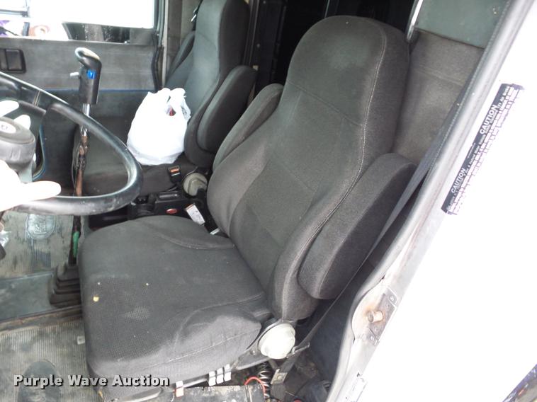 image for item J8662 1992 Peterbilt 379 wrecker truck