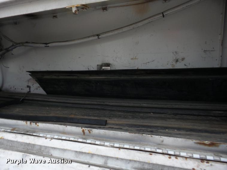 image for item J8662 1992 Peterbilt 379 wrecker truck