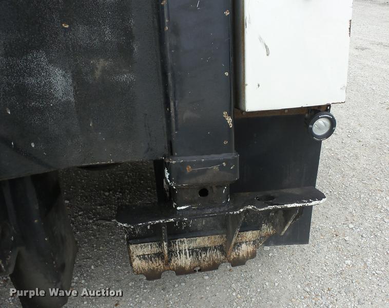 image for item J8662 1992 Peterbilt 379 wrecker truck