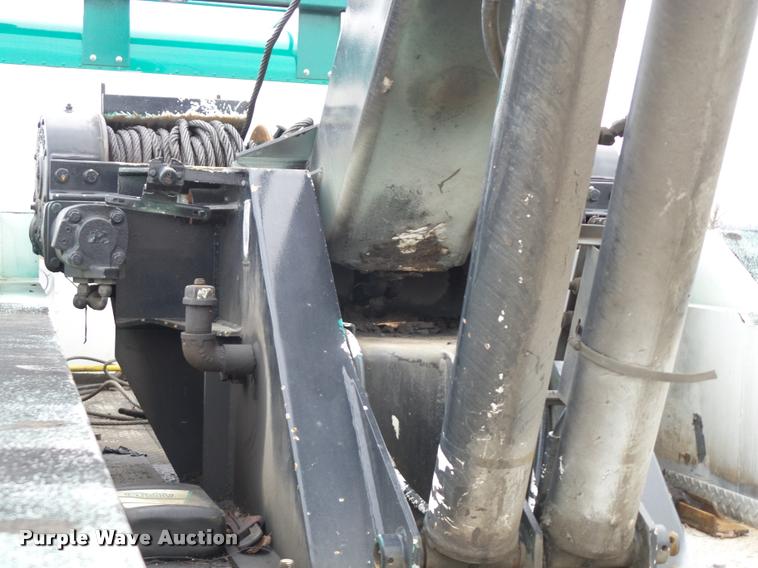 image for item J8662 1992 Peterbilt 379 wrecker truck