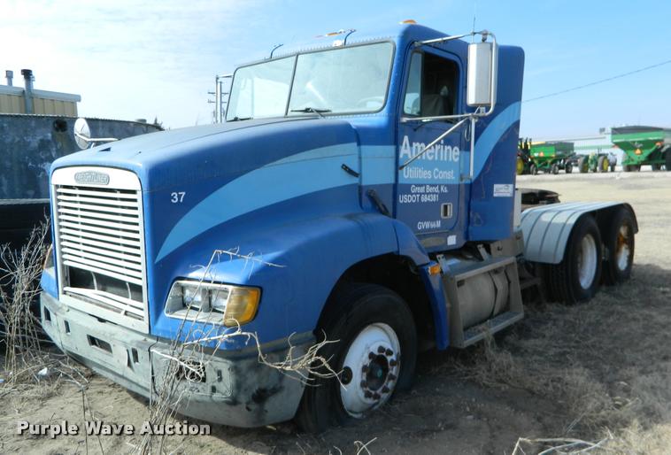 image for item K2694 1996 Freightliner FLD112 semi truck