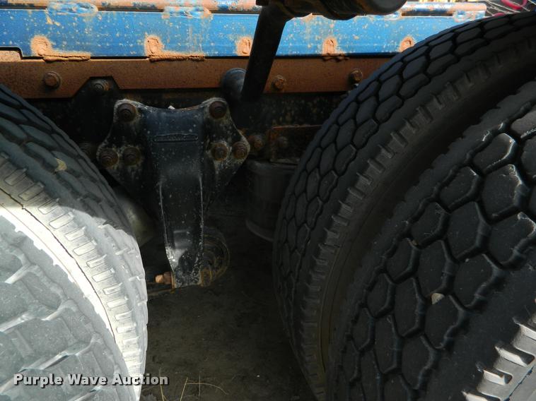 image for item K2694 1996 Freightliner FLD112 semi truck