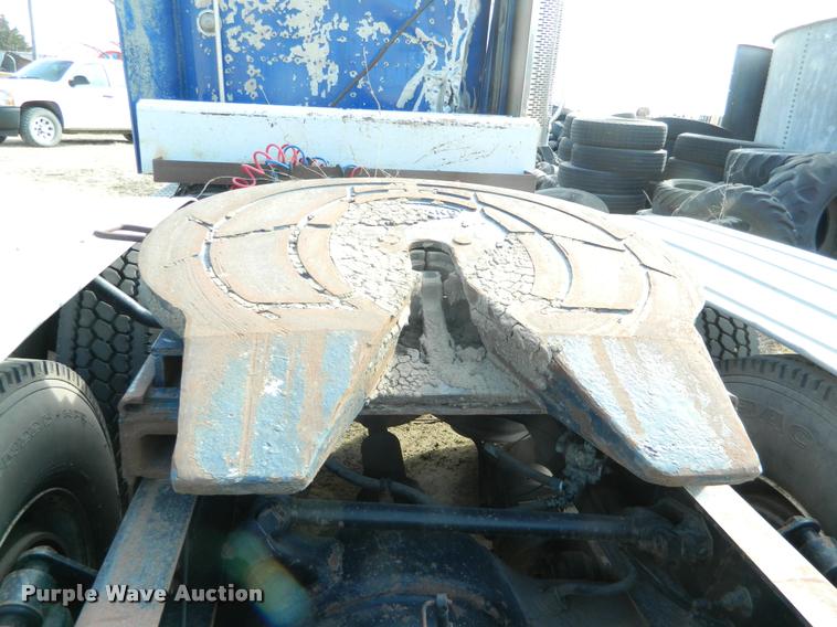 image for item K2694 1996 Freightliner FLD112 semi truck