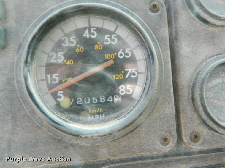 image for item K2694 1996 Freightliner FLD112 semi truck