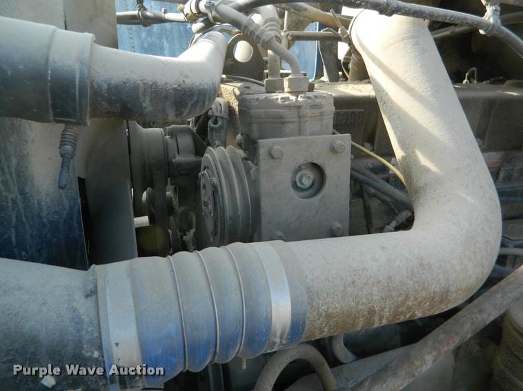 image for item K2694 1996 Freightliner FLD112 semi truck