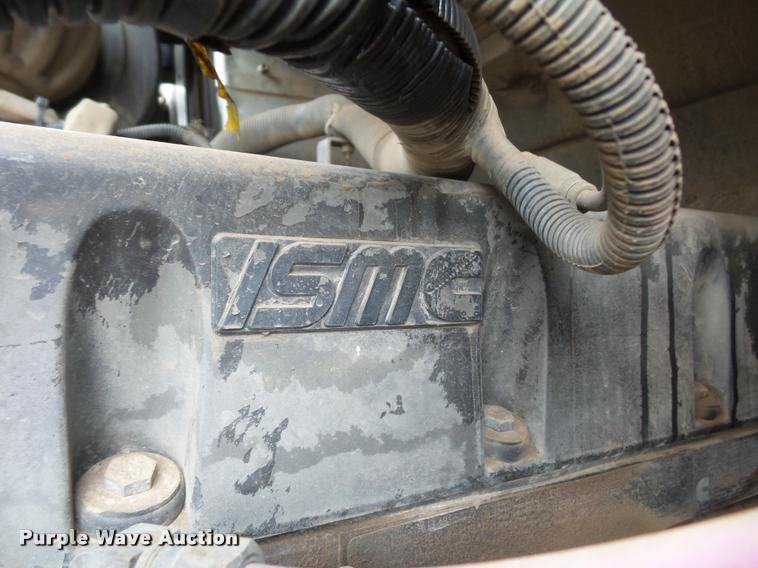 image for item L4654 2005 International 9200i semi truck