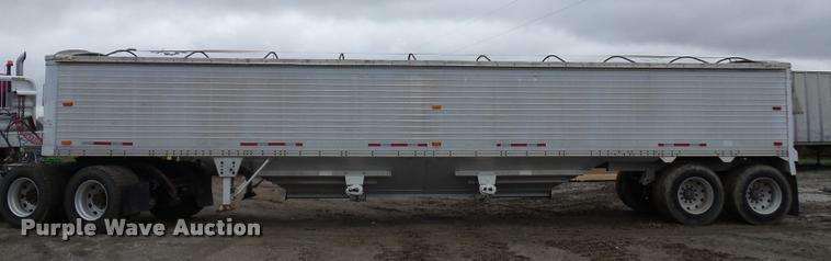 image for item L4660 1987 Timpte double hopper grain trailer