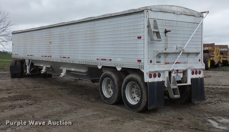 image for item L4660 1987 Timpte double hopper grain trailer
