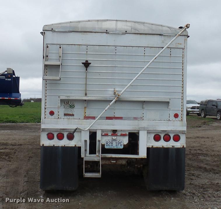 image for item L4660 1987 Timpte double hopper grain trailer
