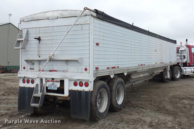 image for item L4660 1987 Timpte double hopper grain trailer