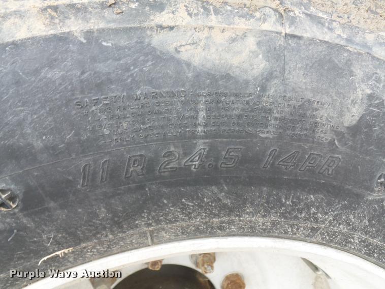 image for item L4660 1987 Timpte double hopper grain trailer