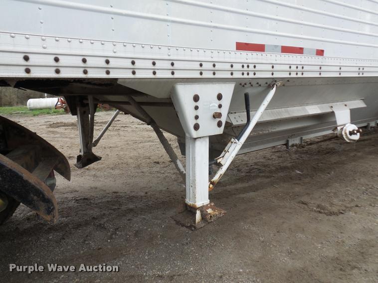 image for item L4660 1987 Timpte double hopper grain trailer