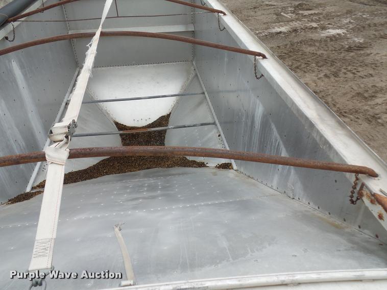 image for item L4660 1987 Timpte double hopper grain trailer