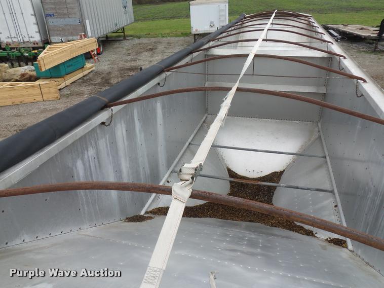 image for item L4660 1987 Timpte double hopper grain trailer