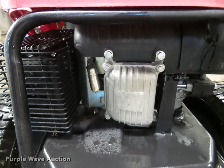 image for item DA1797 2014 Craftsman R1000 lawn mower