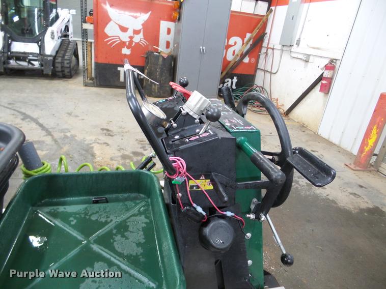 image for item DA1855 Turfco T3000i Series applicator