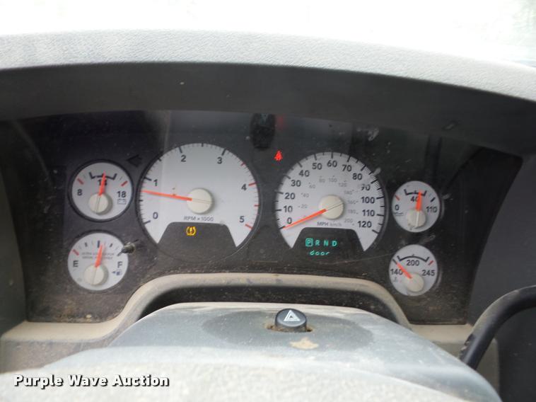 image for item AG9005 2008 Dodge Ram 2500 Quad Cab pickup truck