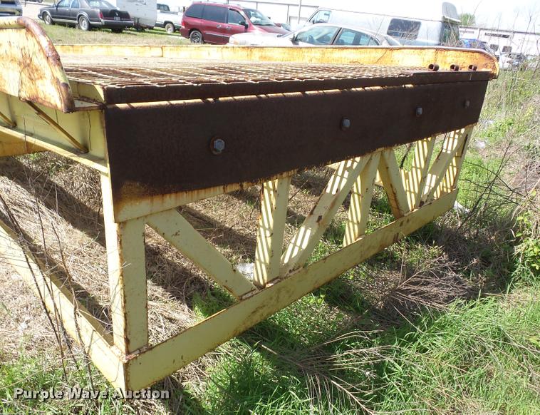image for item AG9015 Cottrell loading ramp