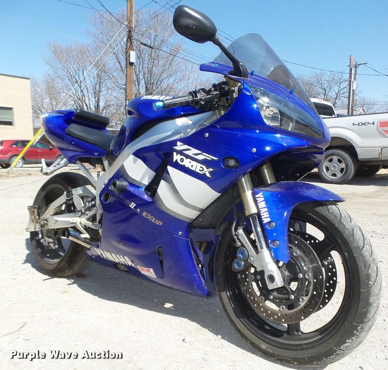 image for item AU9623 2000 Yamaha Vortex YZF-R1 motorcycle
