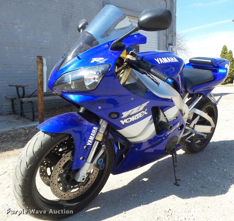 image for item AU9623 2000 Yamaha Vortex YZF-R1 motorcycle