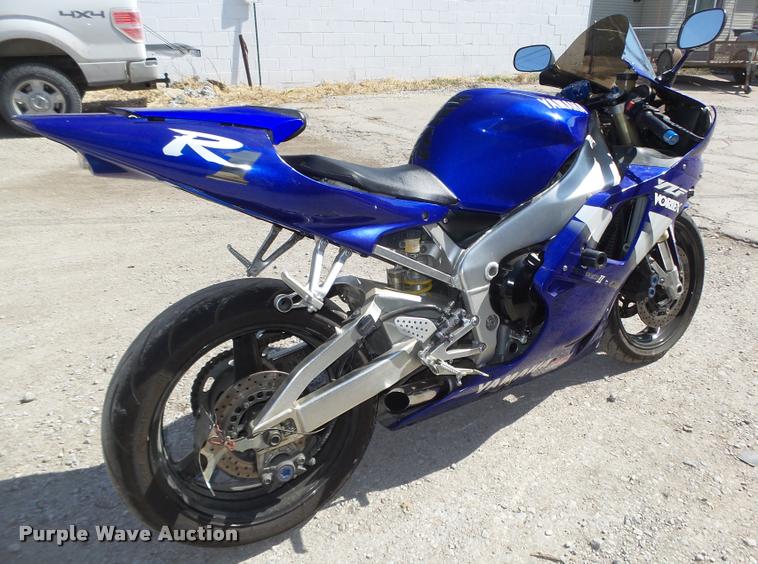 image for item AU9623 2000 Yamaha Vortex YZF-R1 motorcycle