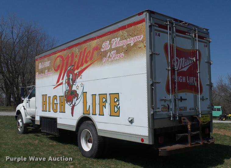 image for item BH9272 2000 Ford F750 refrigerated box truck