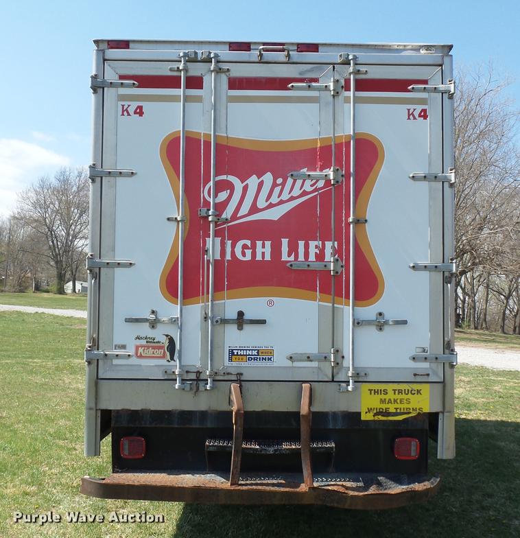 image for item BH9272 2000 Ford F750 refrigerated box truck