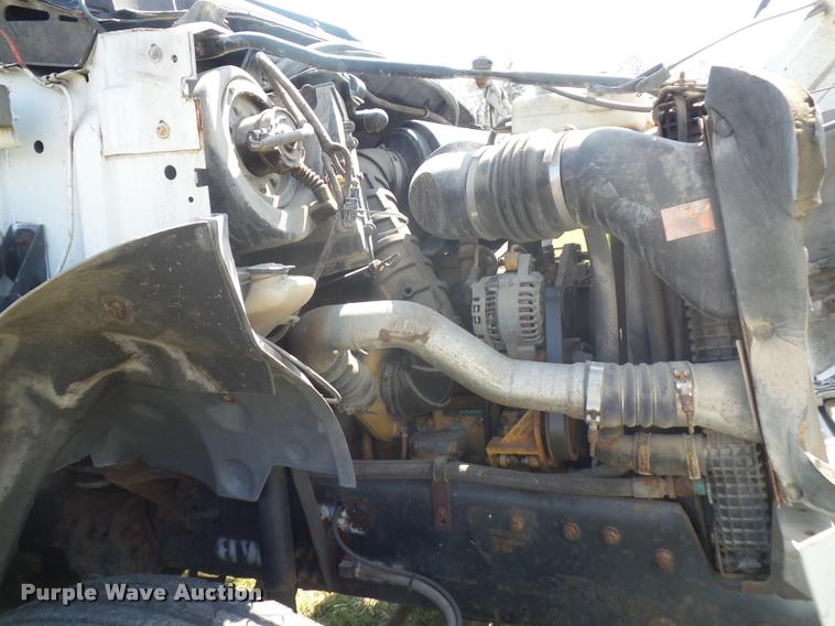 image for item BH9272 2000 Ford F750 refrigerated box truck