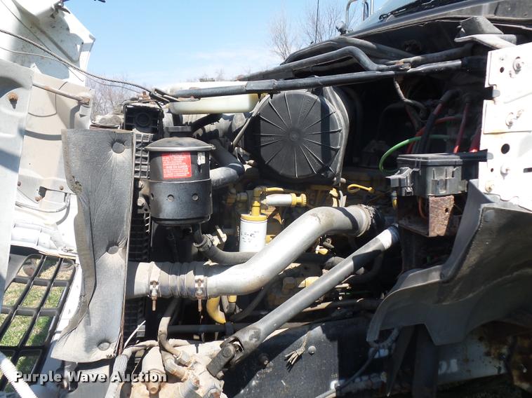 image for item BH9272 2000 Ford F750 refrigerated box truck