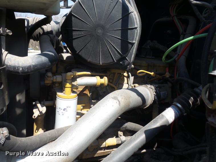 image for item BH9272 2000 Ford F750 refrigerated box truck