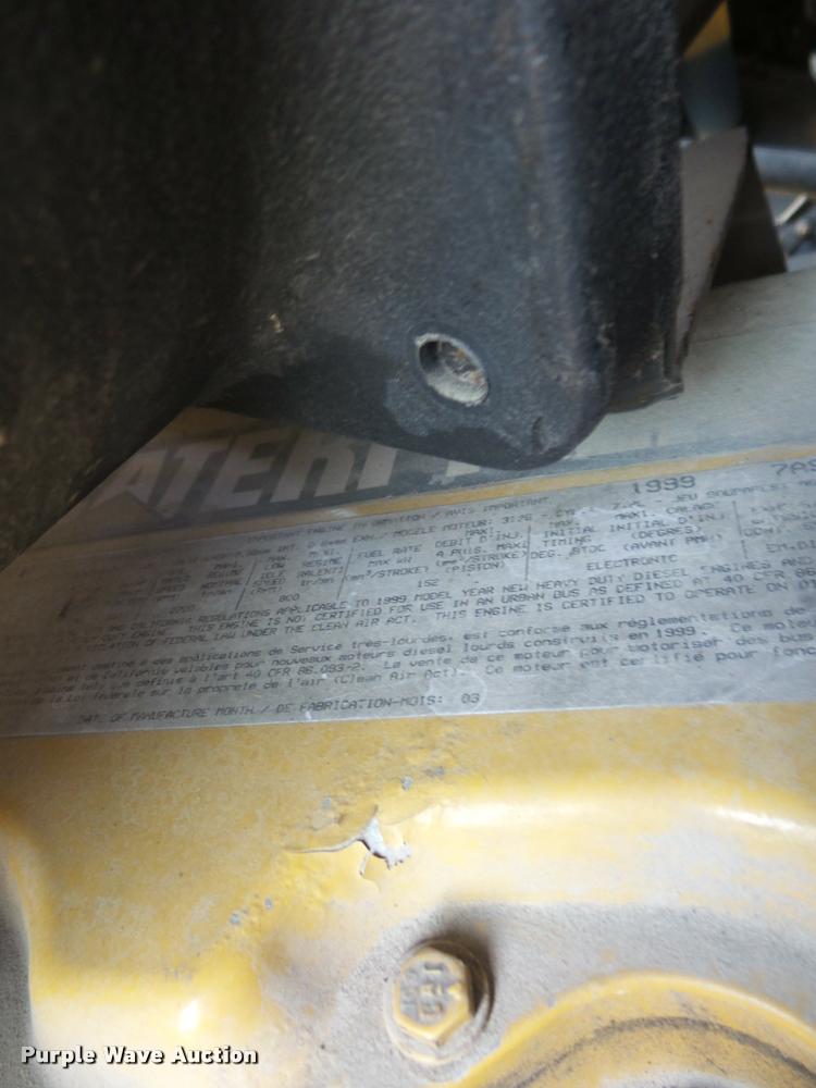 image for item BH9272 2000 Ford F750 refrigerated box truck