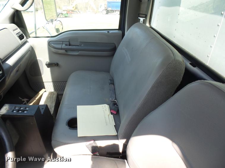 image for item BH9272 2000 Ford F750 refrigerated box truck