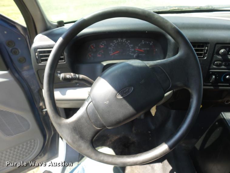 image for item BH9272 2000 Ford F750 refrigerated box truck