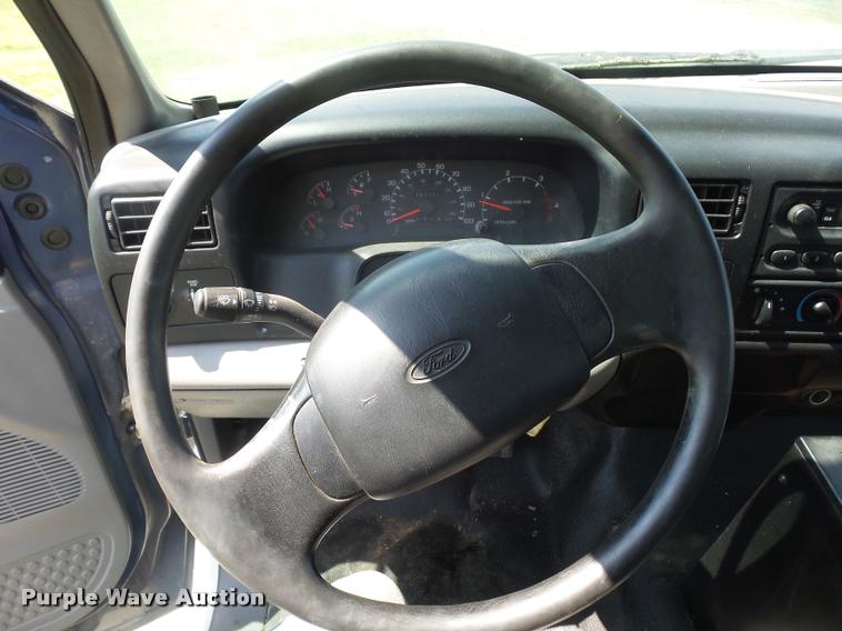 image for item BH9272 2000 Ford F750 refrigerated box truck